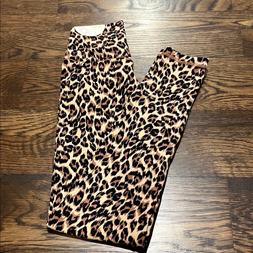 Offline by aerie leopard crossover leggings NWT Size small